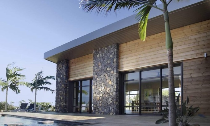 Piton Saint-Leu House | 'OUTSIDE-INSIDE' A furnished 4 * from 1600 € for 2 people