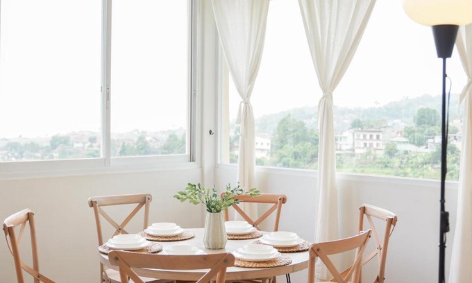 Ciumbuleuit Apartment | Over Easy Apartment