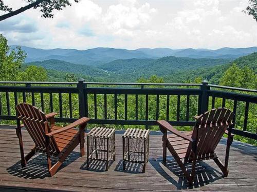 Blairsville House | Over The Moon | Blairsville GA