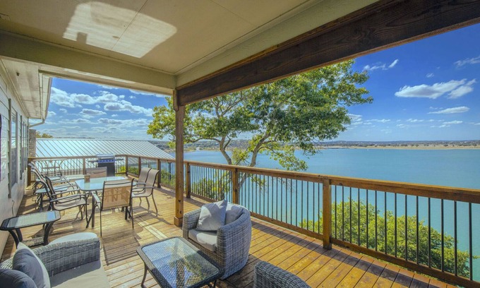Canyon Lake House | Overlook Pointe Lake House- Waterfront with Stunning Views and Hot Tub!