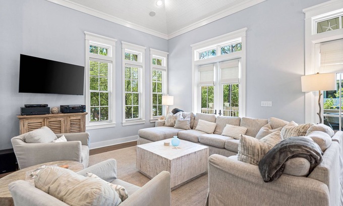 Watercolor House | Overlooks Camp WaterColor! With an LSV, Bikes, Carriage House, Porches