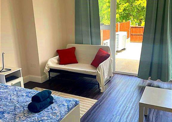 Crouch End Apartment | Ovidio's House - Peaceful flat with Terrace Relax