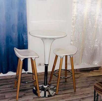Montargis Apartment | Owen