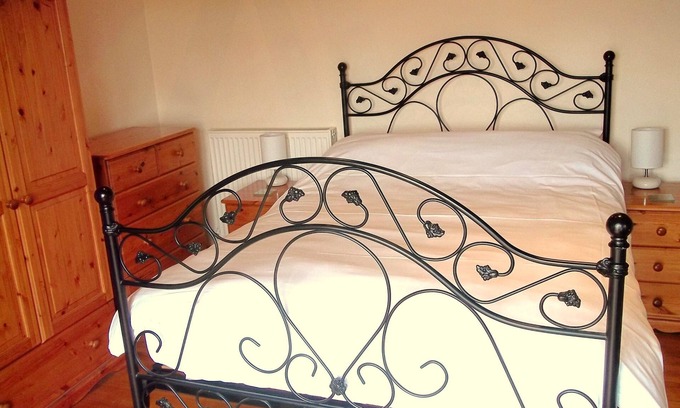 Kelston Cottage | Owl Cottage - Peaceful, cosy cottage for two just outside Bath