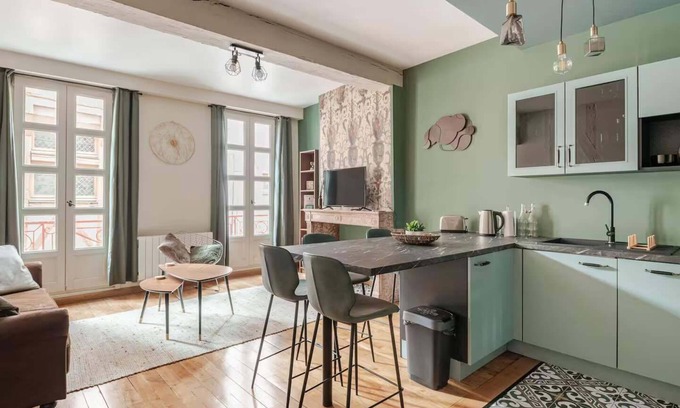 Dijon Centre Ville Apartment | Owl Prestige, The heart of Dijon (3 stars)