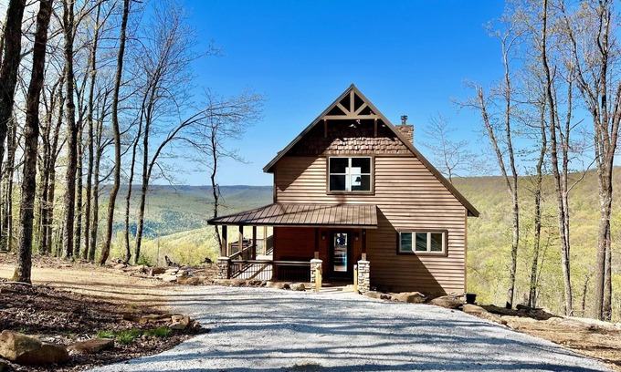 Mt. Sherman Cabin | Owl's Nest Cabin-A Newly-Built Luxury Cabin with an Incredible View!