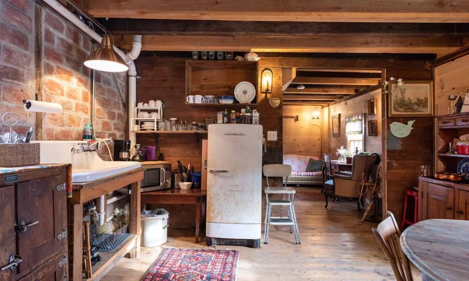 Coxsackie Cabin | Owls Nest Cabin c.1840 w/fireplace & hot tub