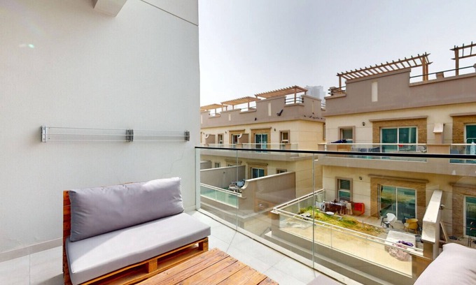 Jumeirah Village Apartment | Oxford Boulevard - Vibrant Studio in JVC