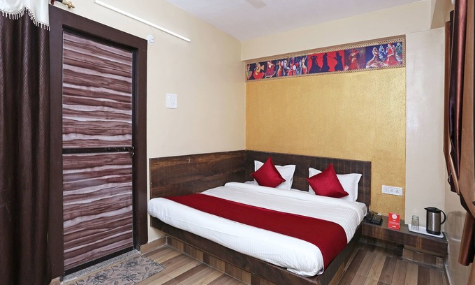 Kota Hotel | OYO 10137 Hotel Vaishnavi