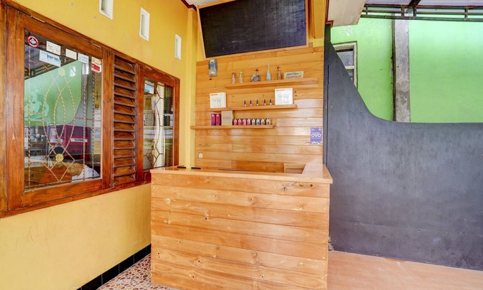Jalaksana Hotel | OYO 113676 Wisma Al-fahmi Syariah