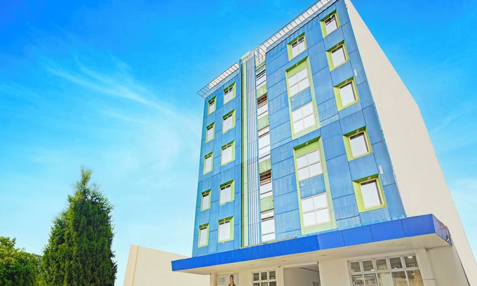 Sampaloc Hotel | OYO 1144 1318 Residences