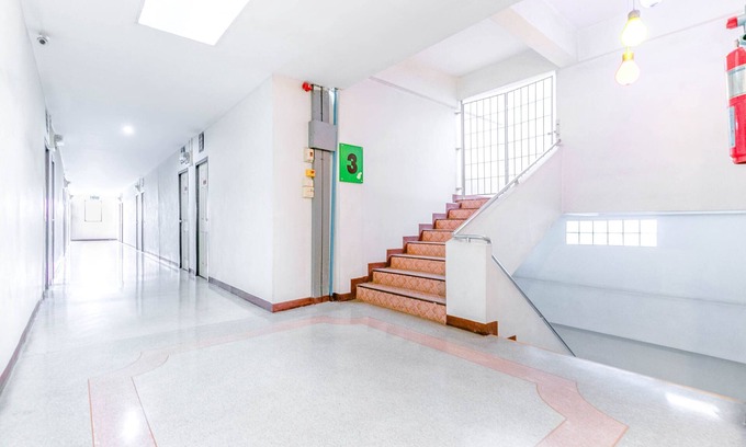Nai Mueang Hotel | OYO 1161 Sathorn Mansion