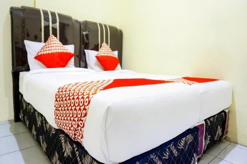 Pekanbaru Hotel | OYO 1192 Lotus Inn