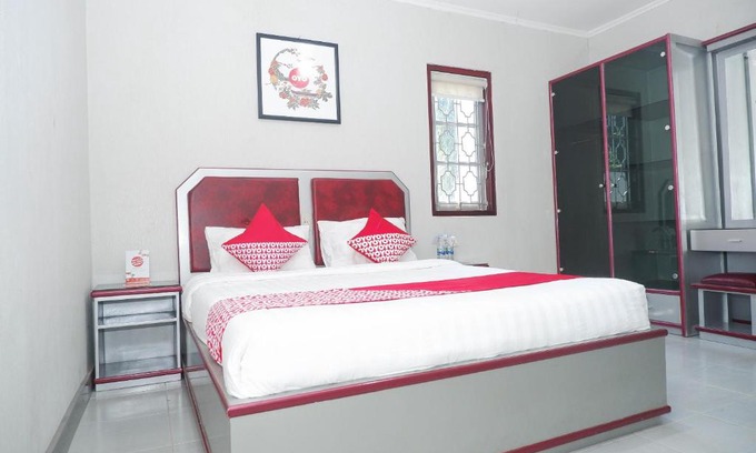 Semarang Hotel | OYO 1284 Executive Residence