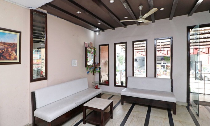 Rudrapur Hotel | OYO 13161 King's Palace