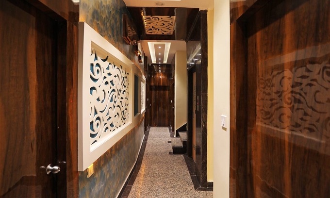 Kolkata Hotel | OYO 15617 Abi's Inn