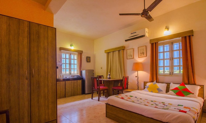 Gauravaddo Apartment | OYO 16555 Home Luxurious Studio Candolim