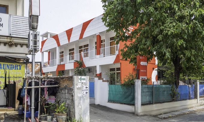 Karawang Hotel | OYO 1717 Wisma Fisio Syariah