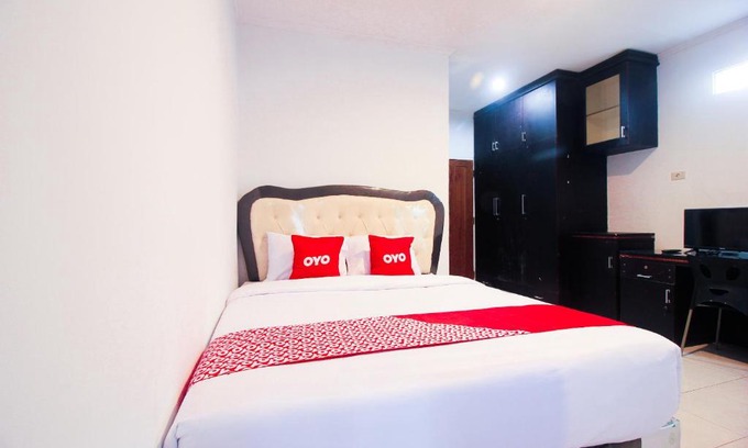 Pekanbaru Hotel | OYO 1905 Davonsa Homestay Syariah
