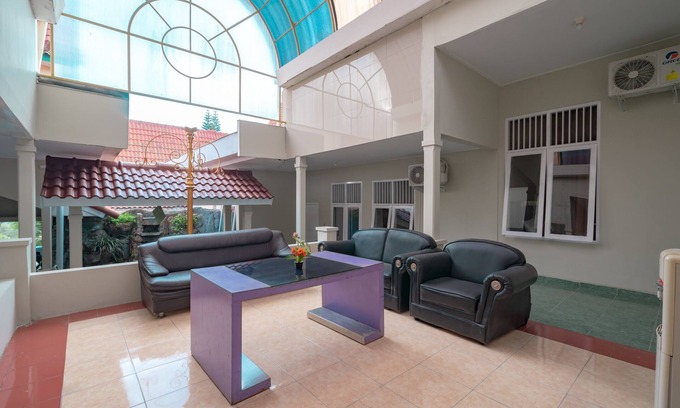 Pakem Hotel | OYO 1962 Anugerah Wisata Hotel