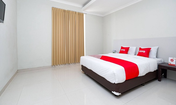 West Semarang Hotel | OYO 2133 Pintu Naga