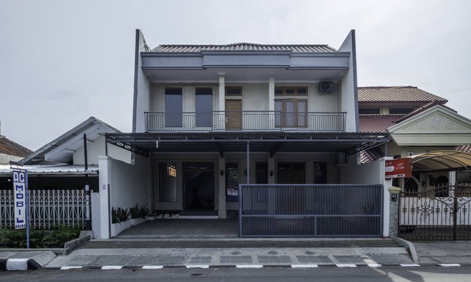 North Cirebon Hotel | OYO 2259 Zleepy Ks Tubun