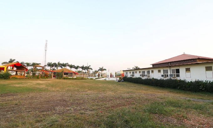 Bhopal Hotel | OYO 23305 Saaaj Resorts