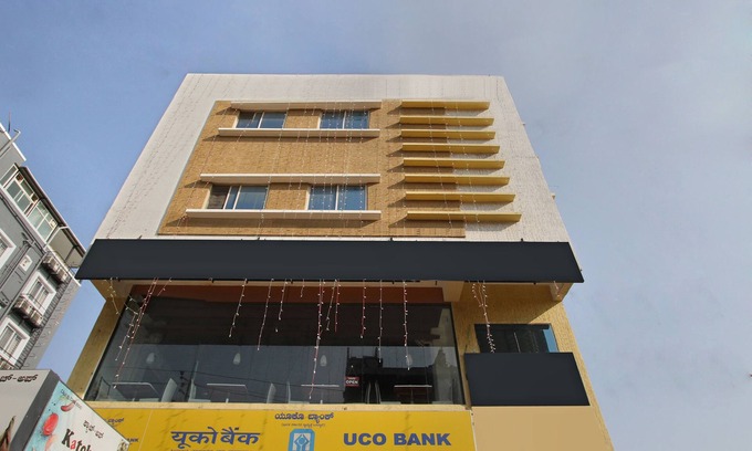 RR Nagar Hotel | OYO 27781 Sri Sai Comforts