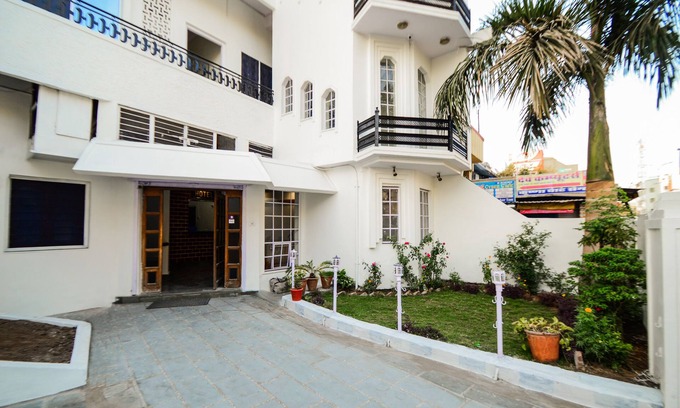 Kota Hotel | OYO 30000 Hotel Panghat