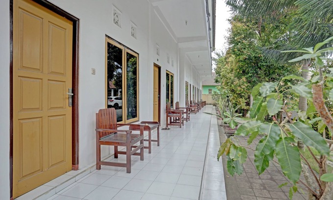 Gilimanuk Hotel | OYO 3096 Hotel Dewi Warsiki Near Gilimanuk Port