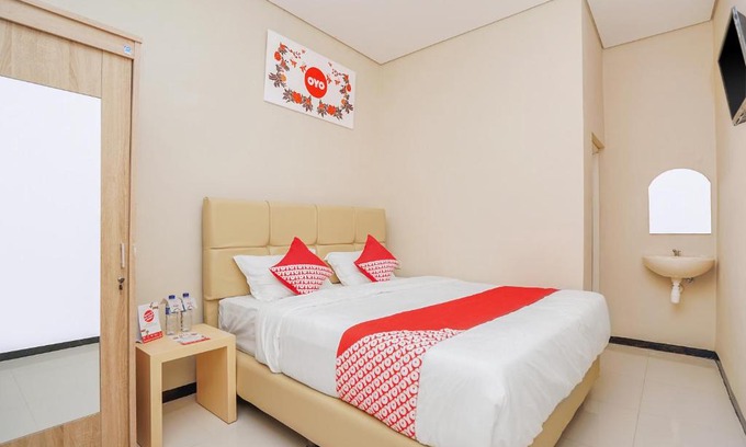 Suko Manunggal Hotel | OYO 331 Osuko Residence