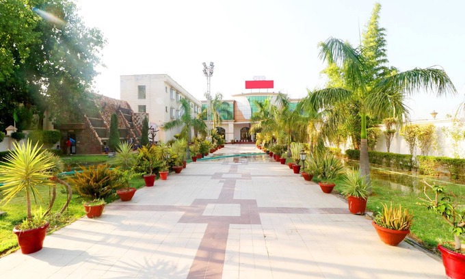 Ambala Hotel | OYO 36854 Sangam Resort