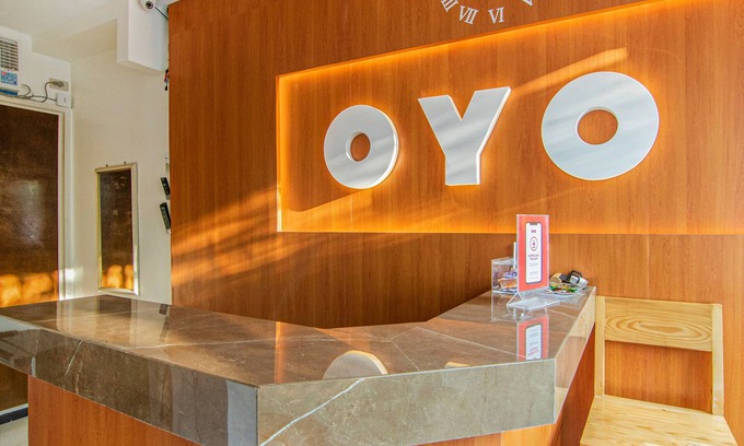 Pasay Hotel | OYO 431 Apollo 11 Apartelle