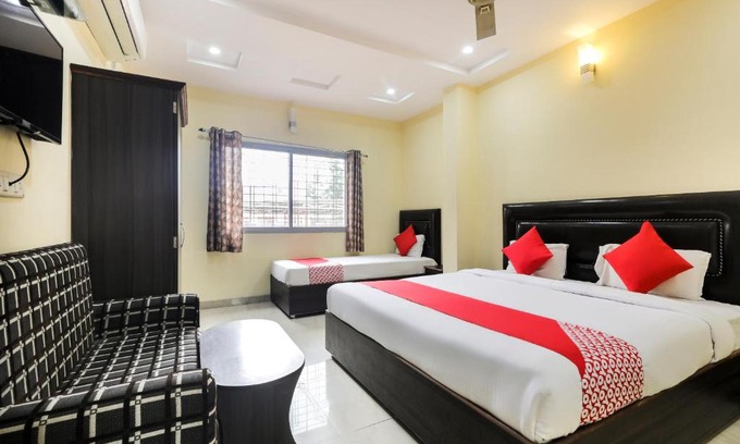 Ujjain Hotel | OYO 60653 Hotel Paradise Residency