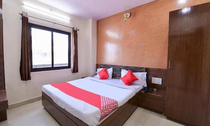 Railway Quarters Hotel | OYO 71058 Ganga