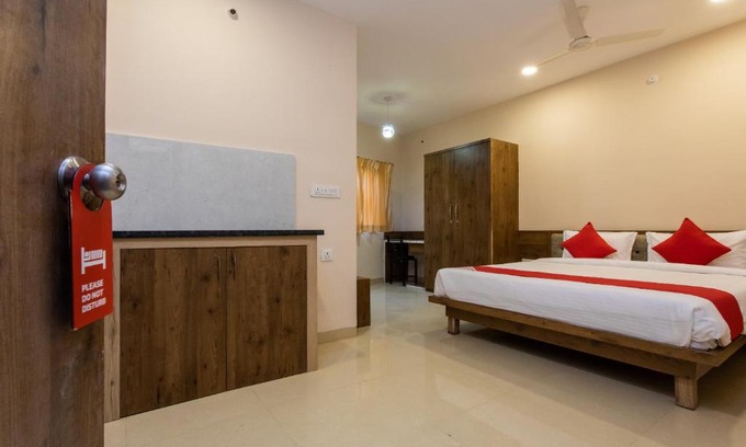 Mahape Hotel | OYO 7307 Sunny Paradise