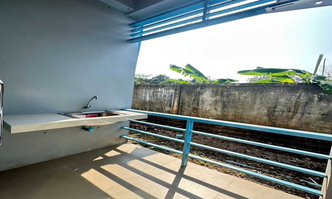 Sakon Nakhon Hotel | OYO 75467 Baan Siripornchai 2