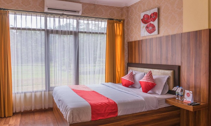 Cijulang Hotel | OYO 812 Hotel Tirta Bahari