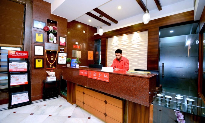 Karnal Hotel | OYO 8361 Leela Residency