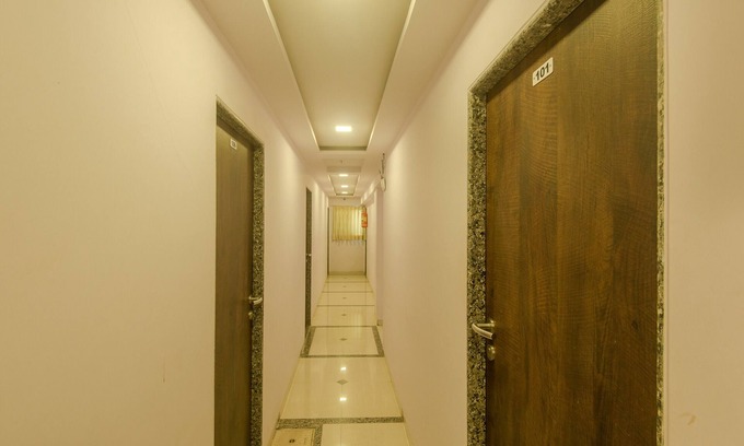 Khar Hotel | OYO 8685 Hotel Stayland