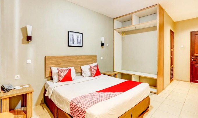 Samarinda Hotel | OYO 90027 Ulin Guesthouse