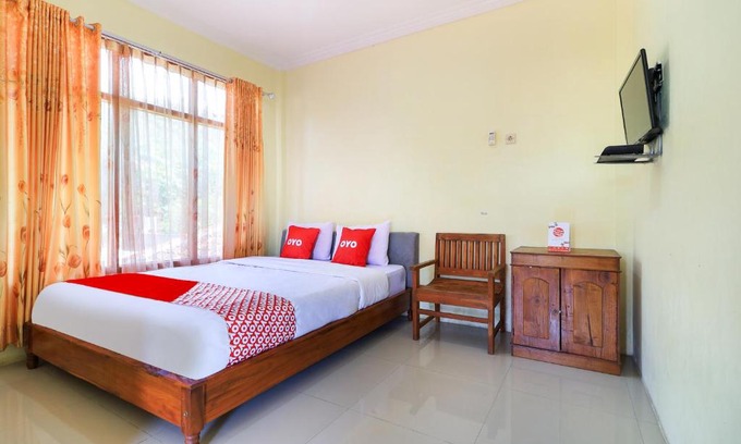 Kretek Hotel | OYO 90034 Hotel Gandung Yunior
