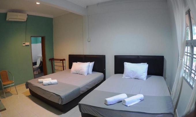 Kampung Sura Masjid Hotel | OYO 90116 Fbs Inn Hotel