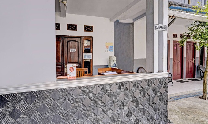 Sangkanurip Hotel | OYO 90405 Penginapan Sasti KuninganNearTaman Cirendang