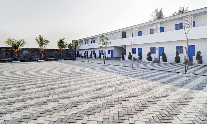 Karawang Hotel | OYO 90510 Sand's Residence