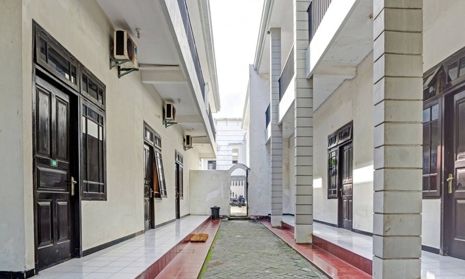 Tulungagung Hotel | OYO 90735 Palem Garden 2