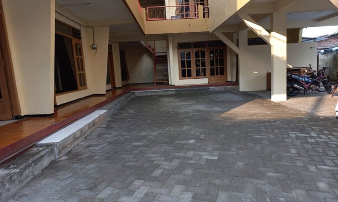 Tretes Hotel | OYO 90757 Am'key Villa Tretes 1
