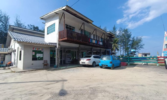 Kampung Telong Hotel | OYO 90799 Sharhan Residence