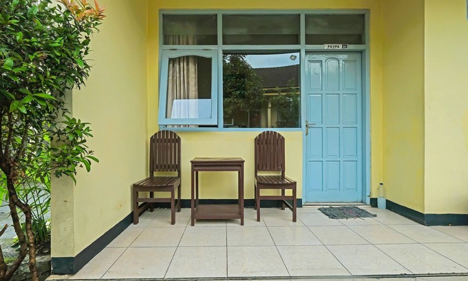 Salatiga Hotel | OYO 92482 Hotel Permata 1