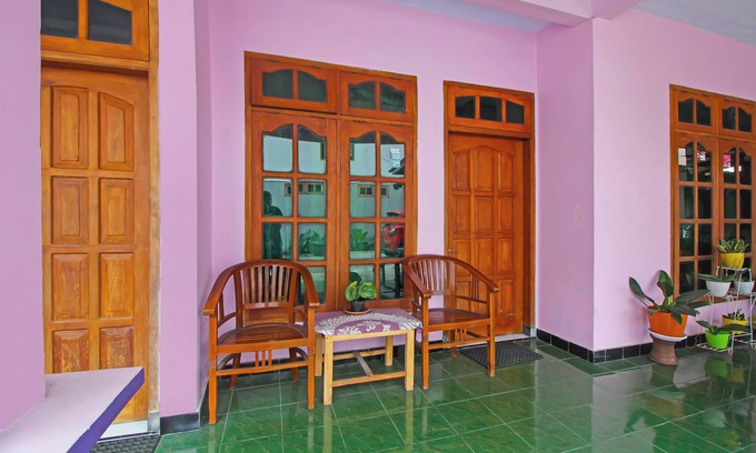 Karanganyar Hotel | OYO 92629 Pondok Kawandya